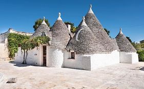 Trulli Uliveto Acquafonda